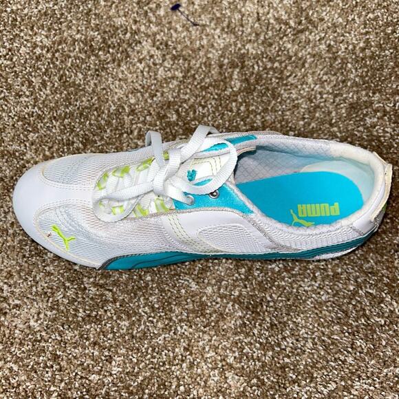 Puma tennis shoes white teal blue neon Puma Logo thin sole lace up SZ 6.5 track - Picture 2 of 8
